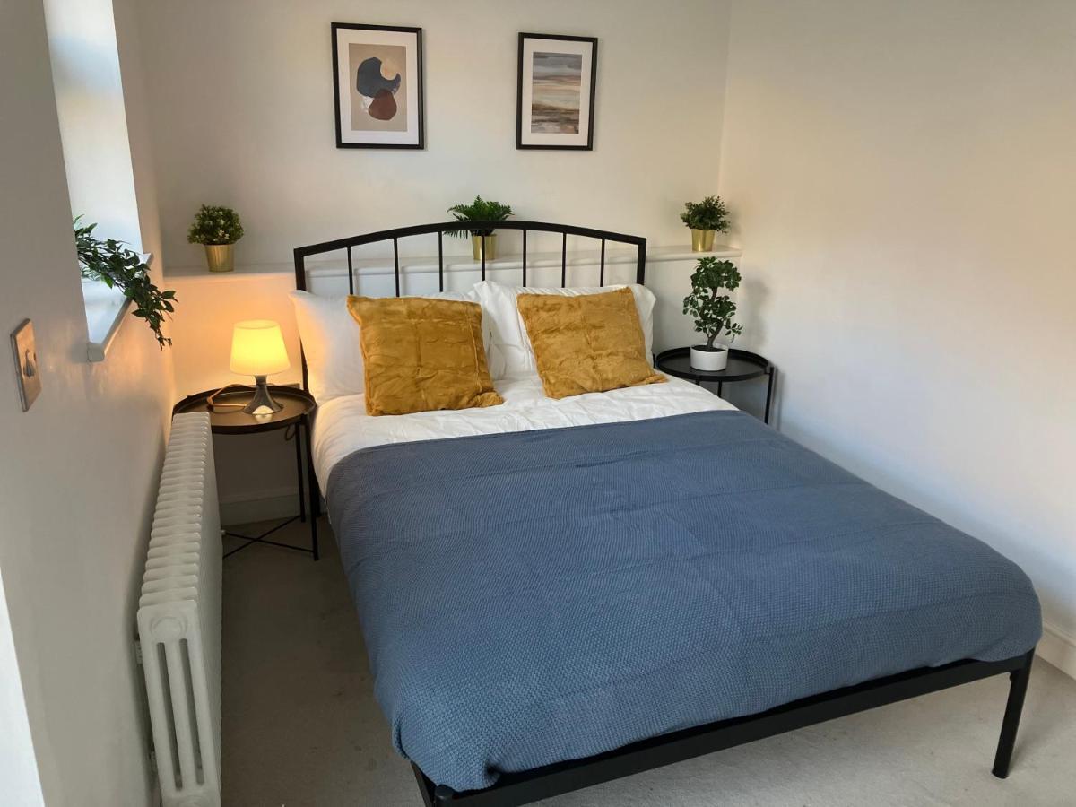 Magnificent Refurbished 1 Bed Flat Few Steps To High St ! - 4 East House Epsom Exterior foto